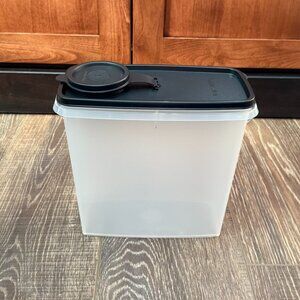 Tupperware Cereal Storer